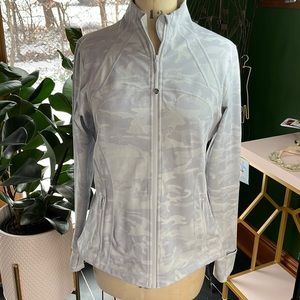 Lululemon define jacket size 14. White and grey camo